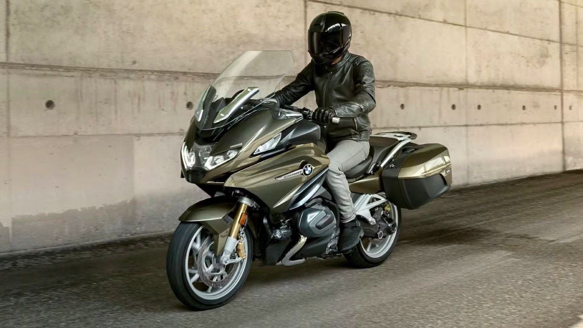 BMW R 1300 RT Bike