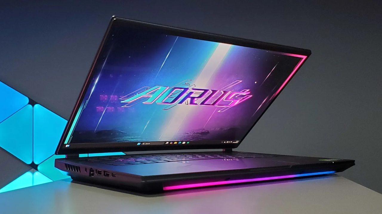 GIGABYTE AORUS Master 16