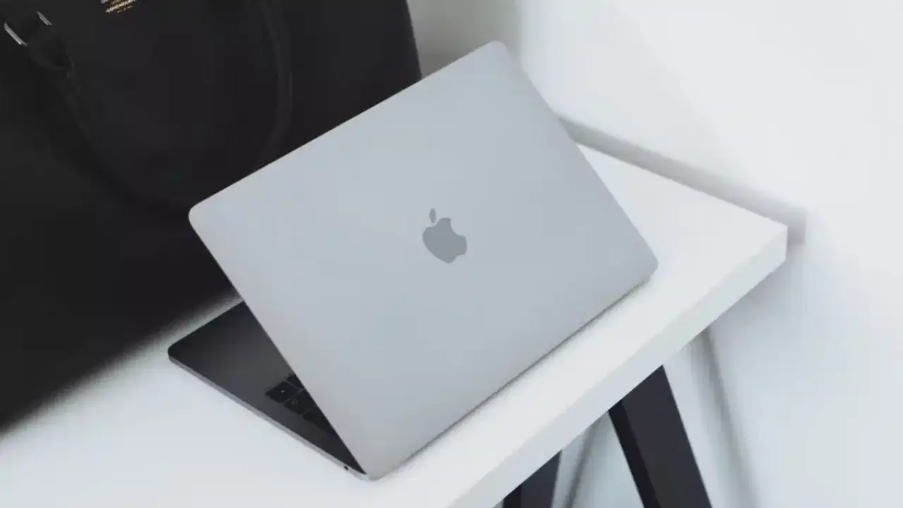 Apple MacBook Air M1