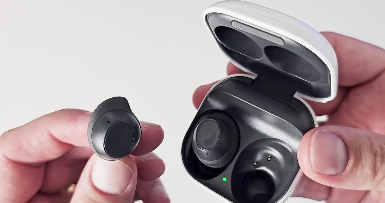 Samsung Galaxy Buds Core 1