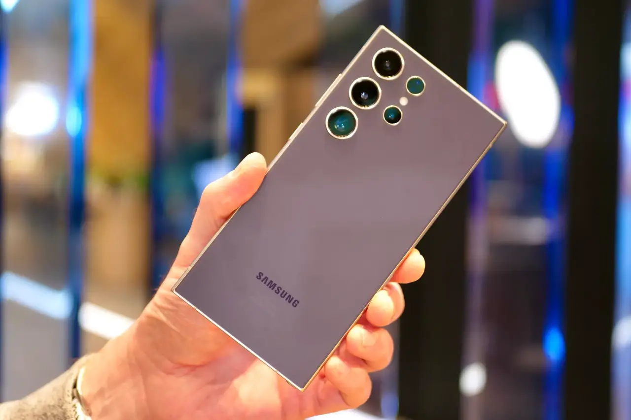 Samsung S24