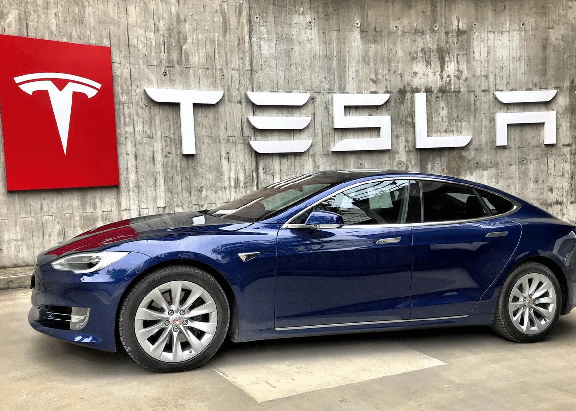 Tesla Tesla